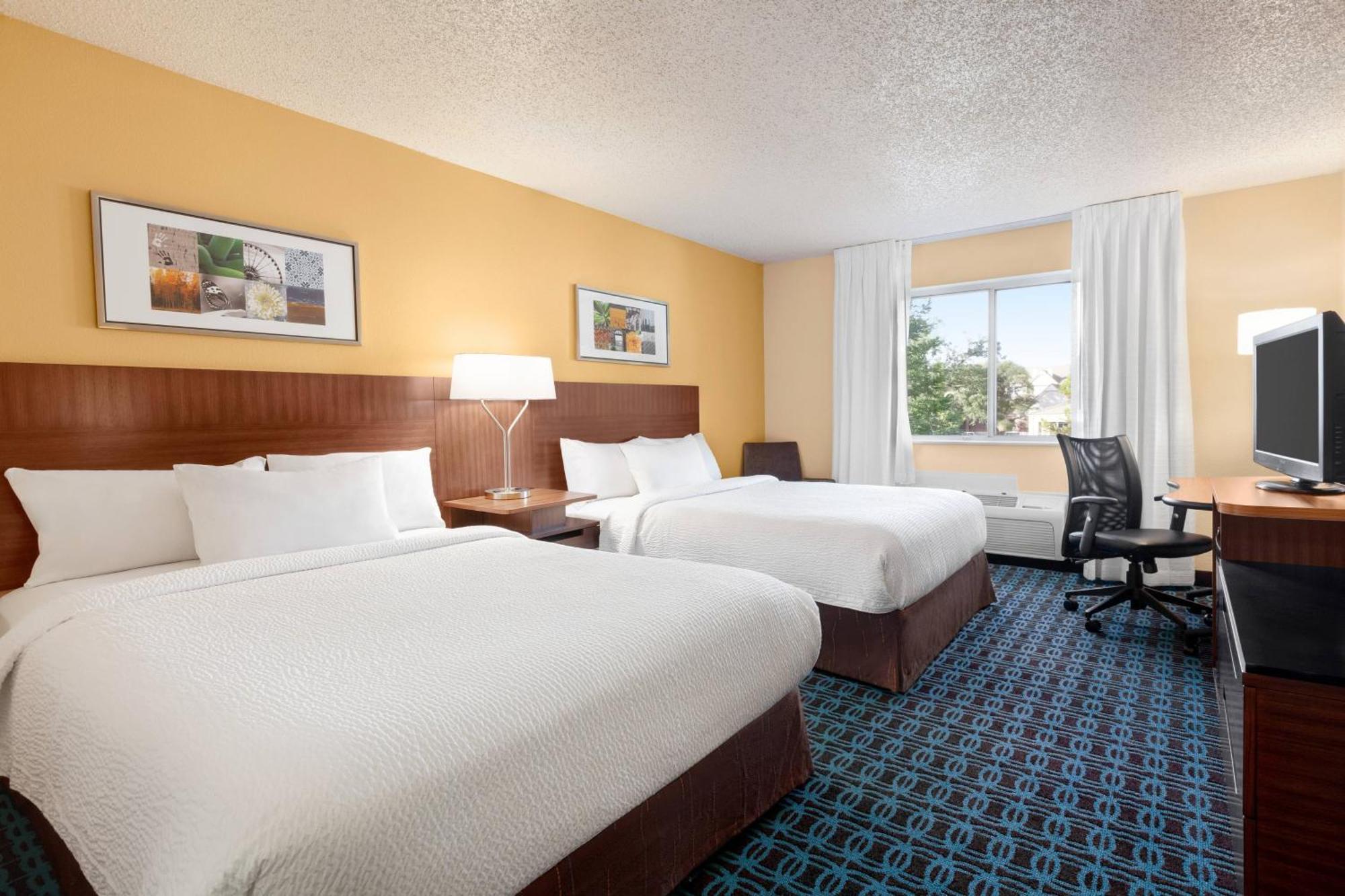 Fairfield Inn Розвилл Экстерьер фото