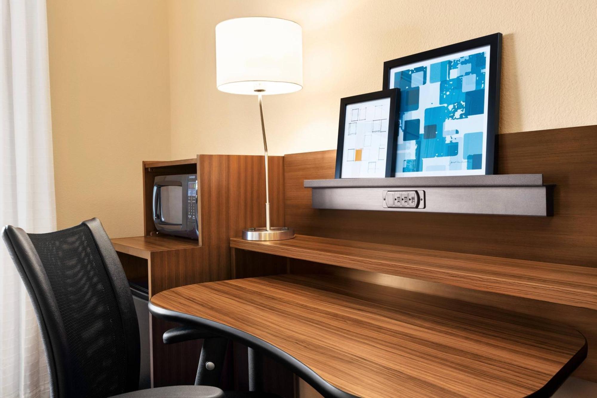Fairfield Inn Розвилл Экстерьер фото