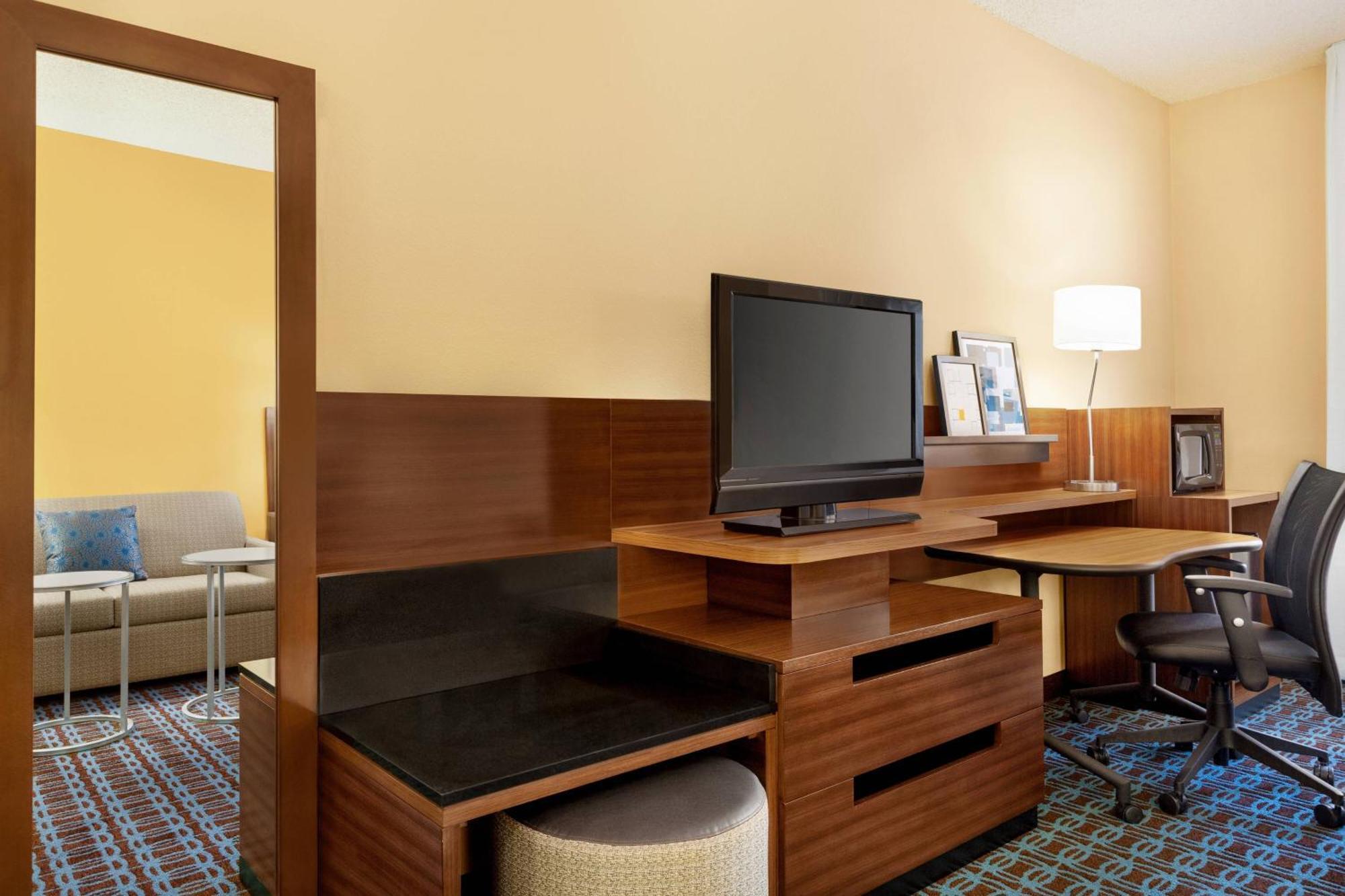 Fairfield Inn Розвилл Экстерьер фото